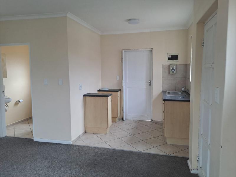 2 Bedroom Property for Sale in Gaylee Western Cape